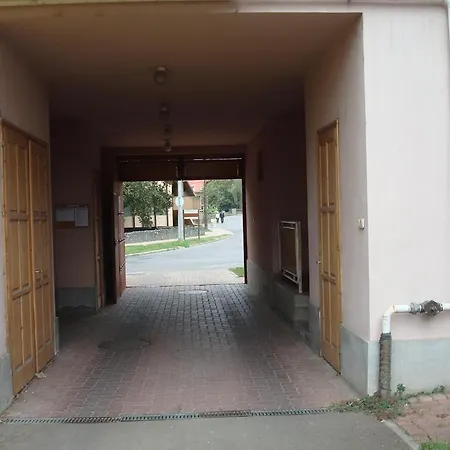 Apartment Vincze Vendeghaz *